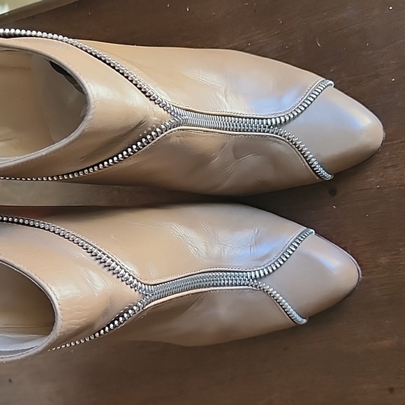 Authentic Christian Louboutin Khaki Colizip boots - Picture 5 of 10